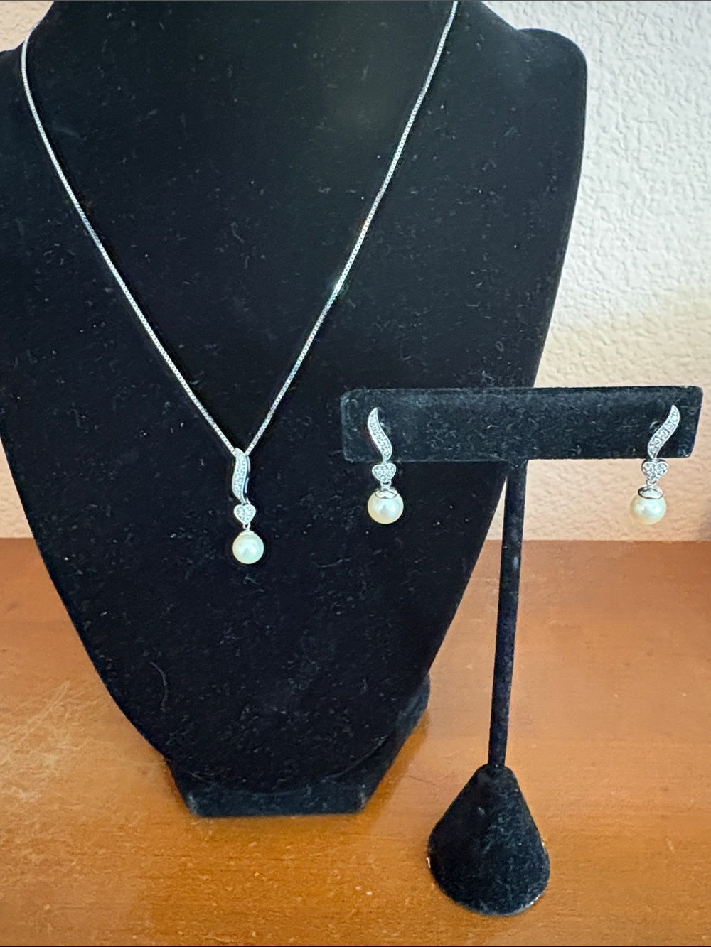 Solid 14k white gold pearl & diamond set